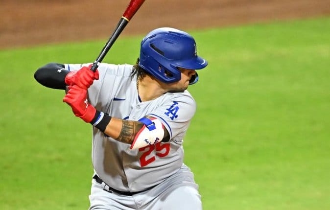 Los Dodgers sacaron su casta de favoritos y le dieron una paliza a San Diego en el primer encuentro del Spring Training