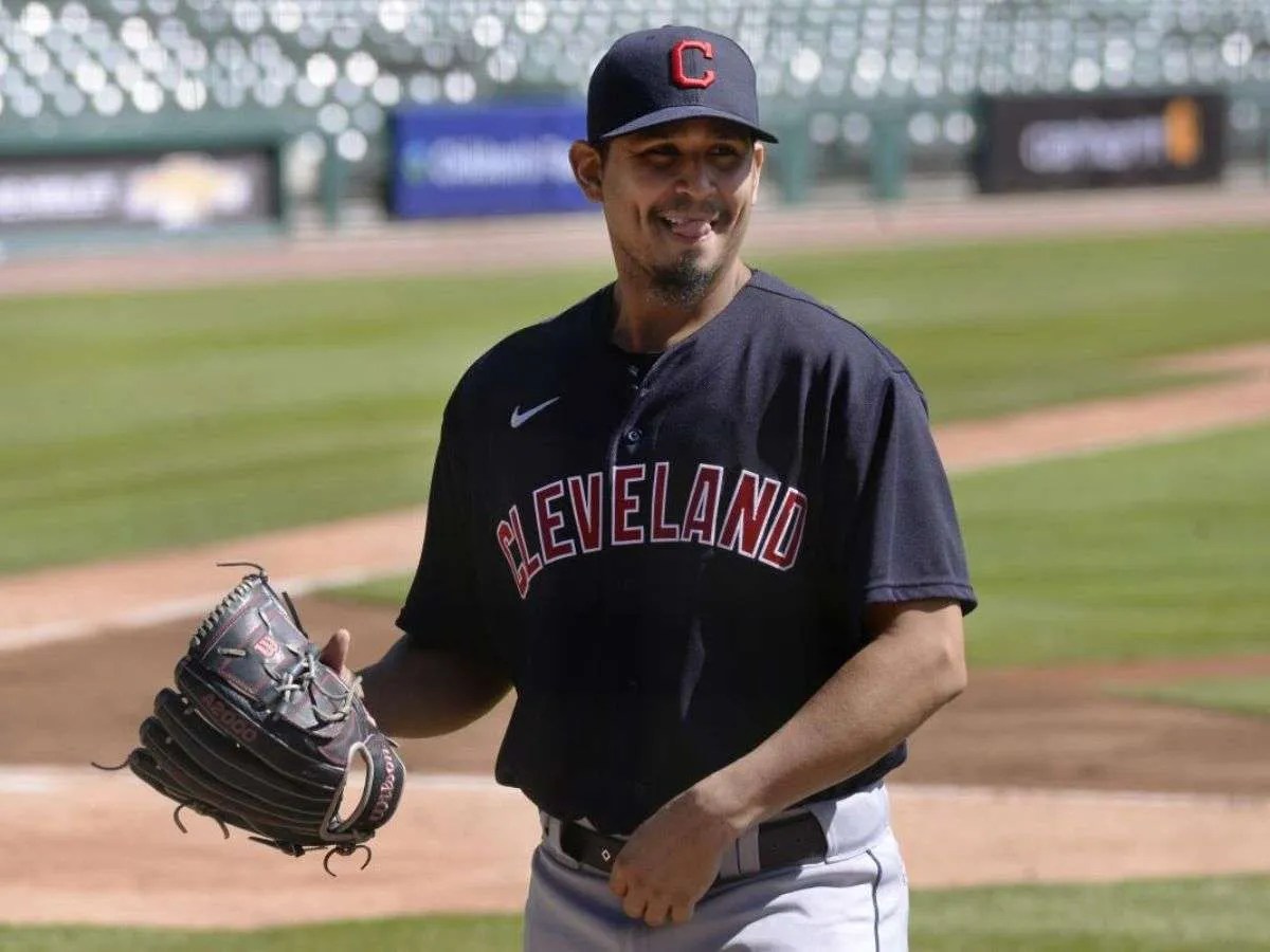 Carrasco lucha por ganarse un puesto con Cleveland