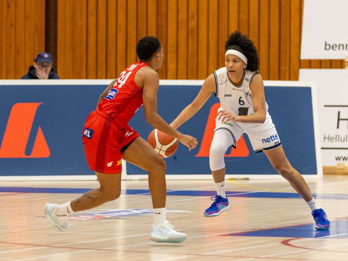 Daniela Wallen sigue inmensa en Islandia