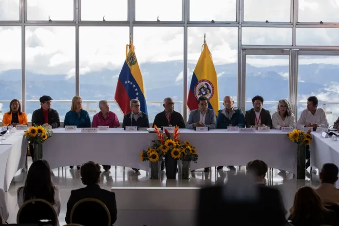 Gobierno de Colombia y el ELN acuerdan reunirse de nuevo en Caracas