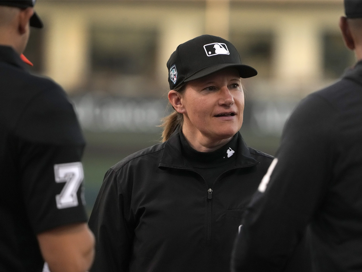 Jen Pawol, primera mujer en arbitrar en ST desde 2007