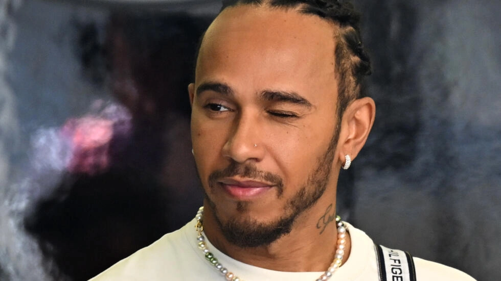 Mercedes abre la temporada de F1 dominando los ensayos libres en Baréin