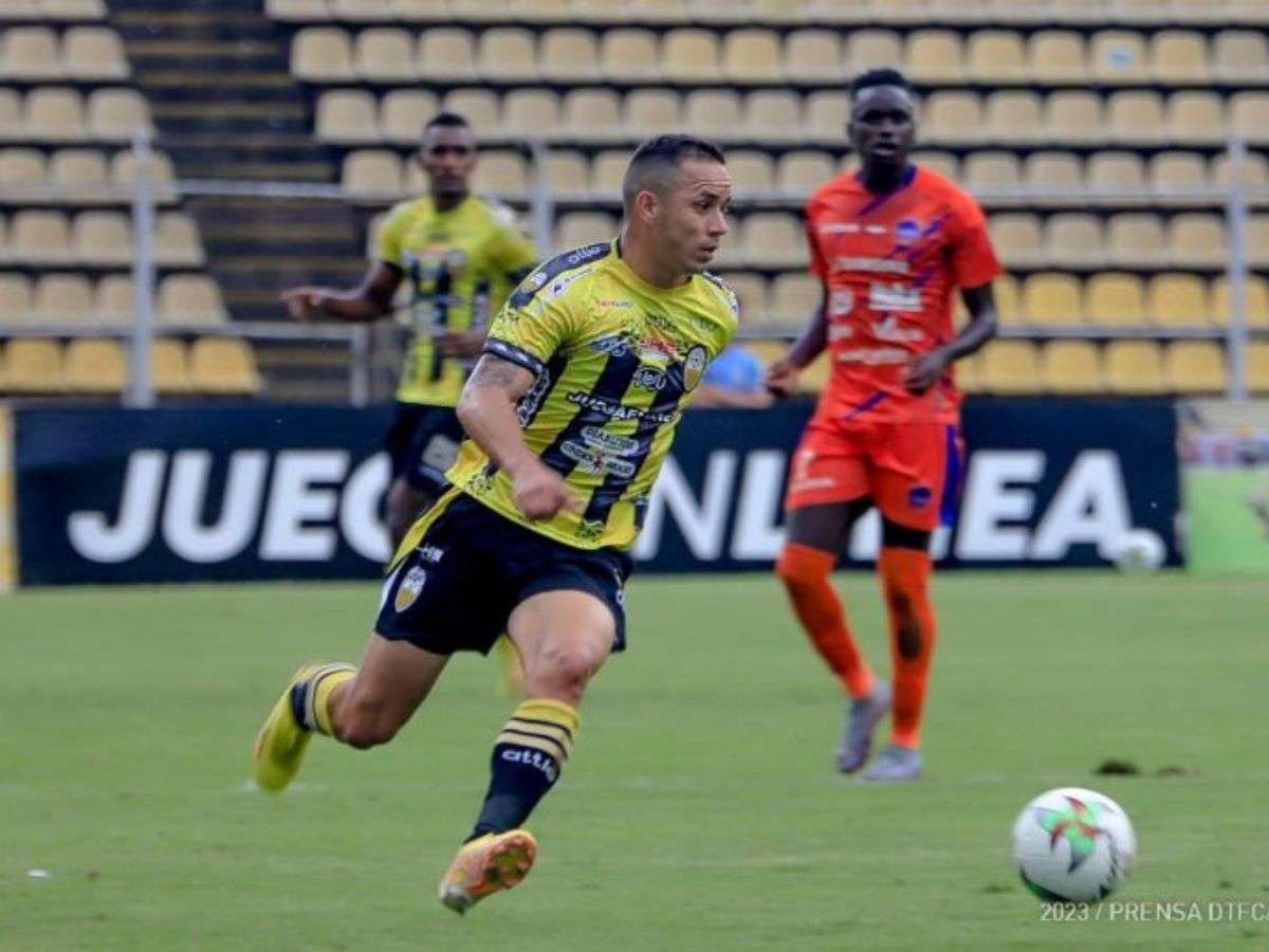 "Teto" Hernández quiere romper la sequía del Clásico