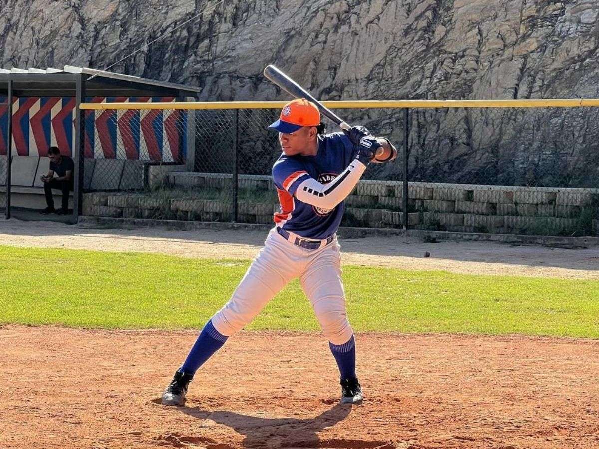 Rojos de Cincinnati firmó al prospecto Rey Reyes 
