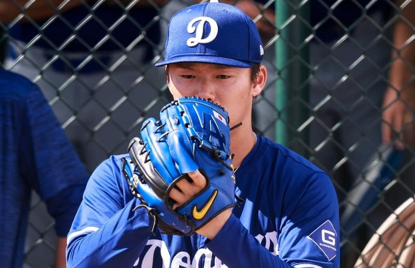Yoshi Yamamoto impresionó en su primera apertura en la MLB