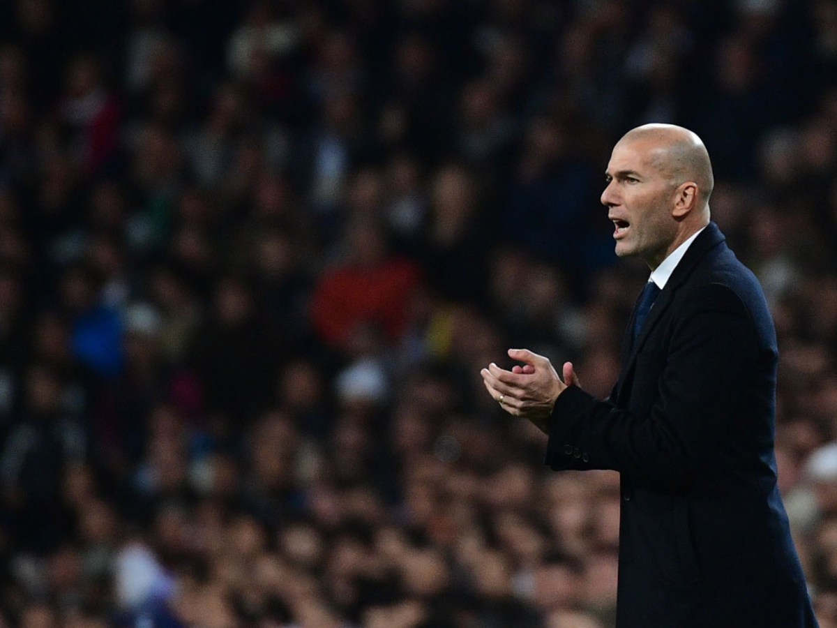 Zidane asegura que volverá a los banquillos