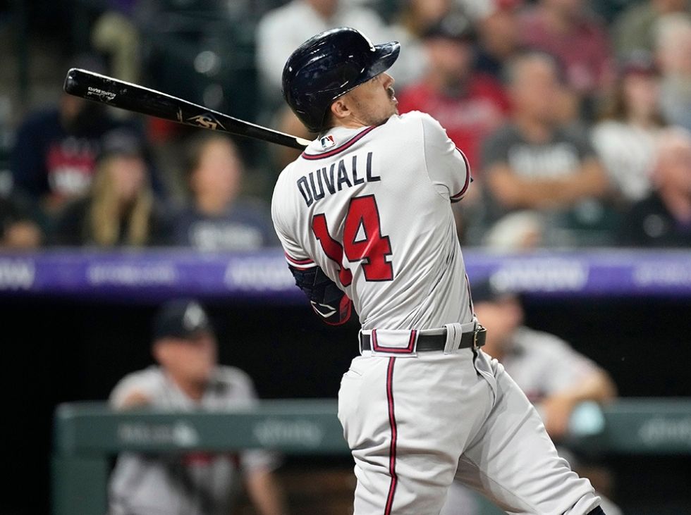 Adam Duvall regresa a los Bravos