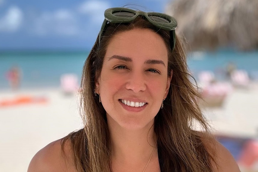 ¡Feliz cumpleaños! Una espectacular Erika de la Vega impresionó a todos a una vela de los 50 años