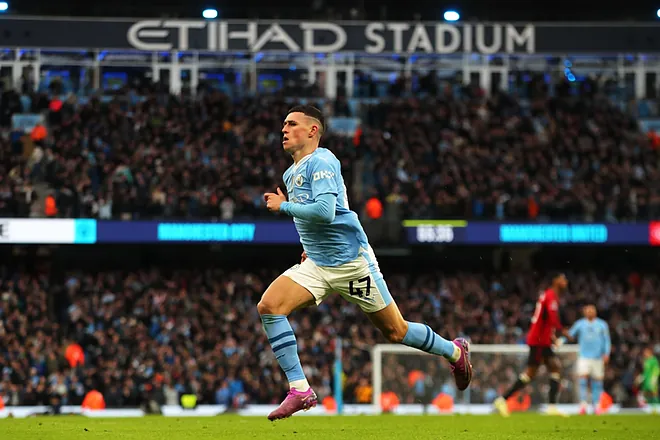 Manchester City remonta el derby y lo gana 3-1 al United