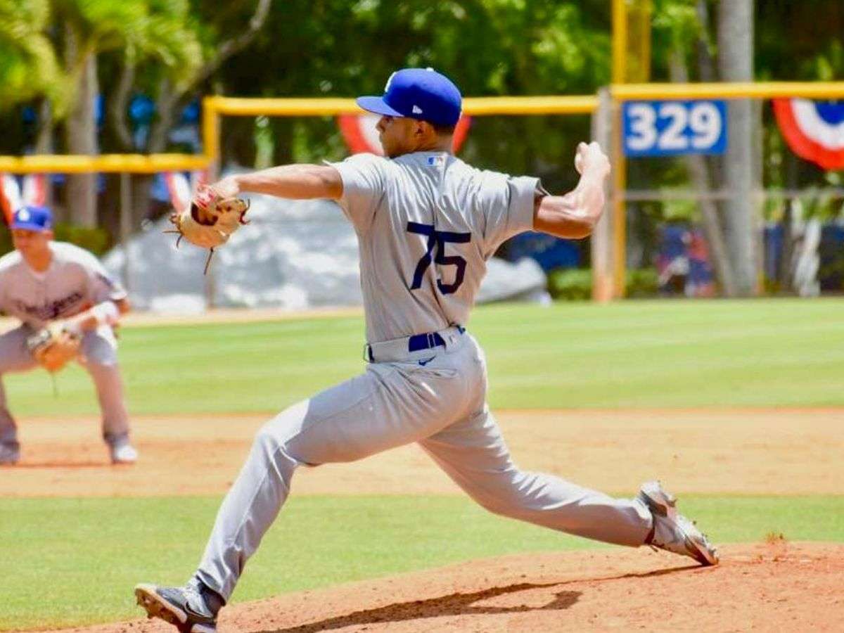Magallanes firmó a prospecto de los Dodgers