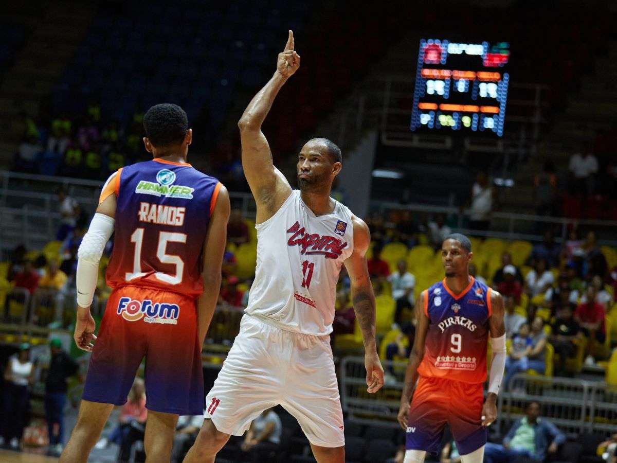 "El Tsunami" llega a Marinos de Oriente
