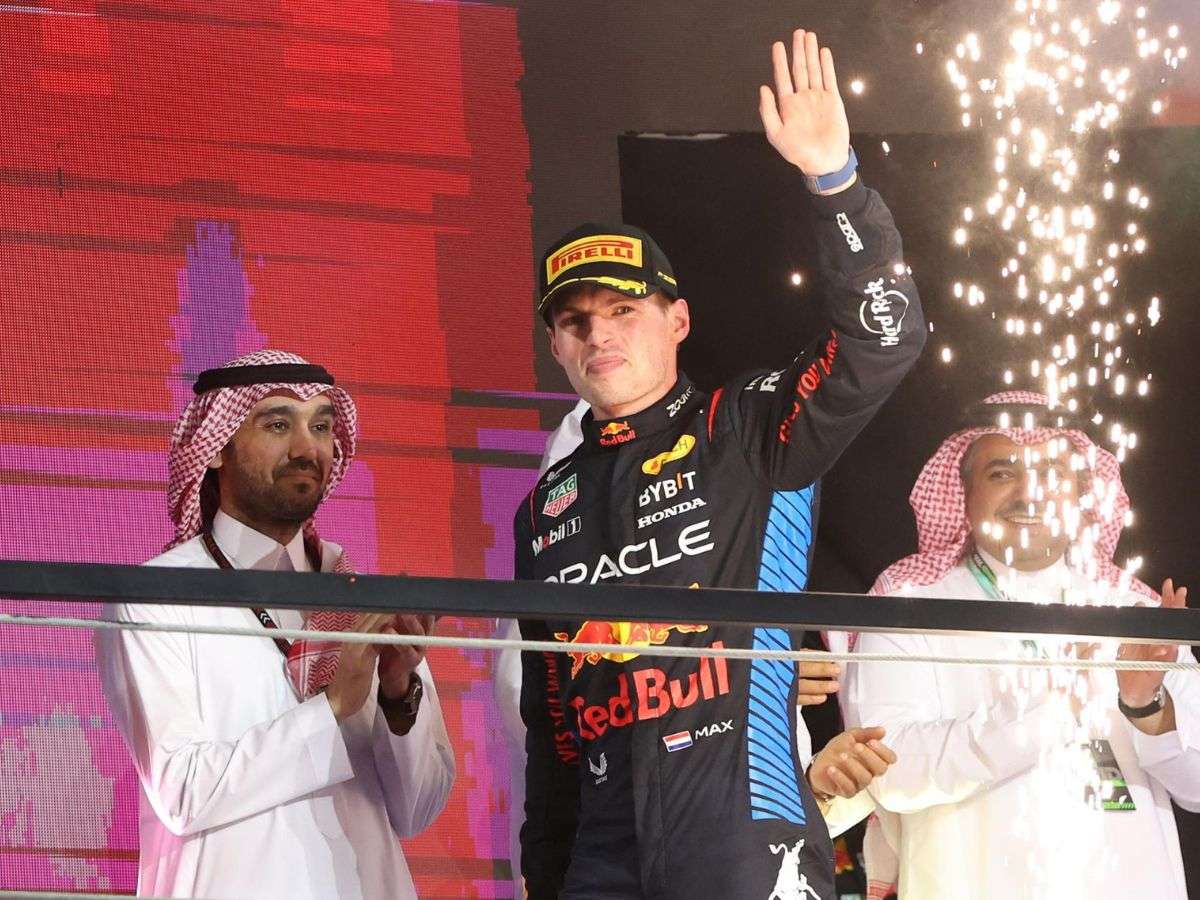 Verstappen sin rival gana el GP de Arabia