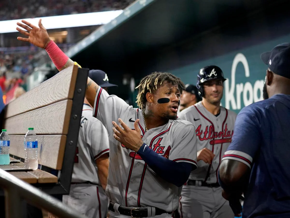 Acuña volvió a los jardines de Bravos