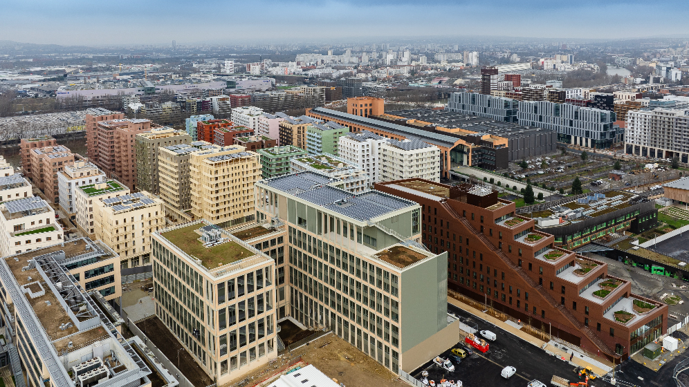 Presidente Macron inaugura la Villa Olímpica a 5 meses de los Juegos