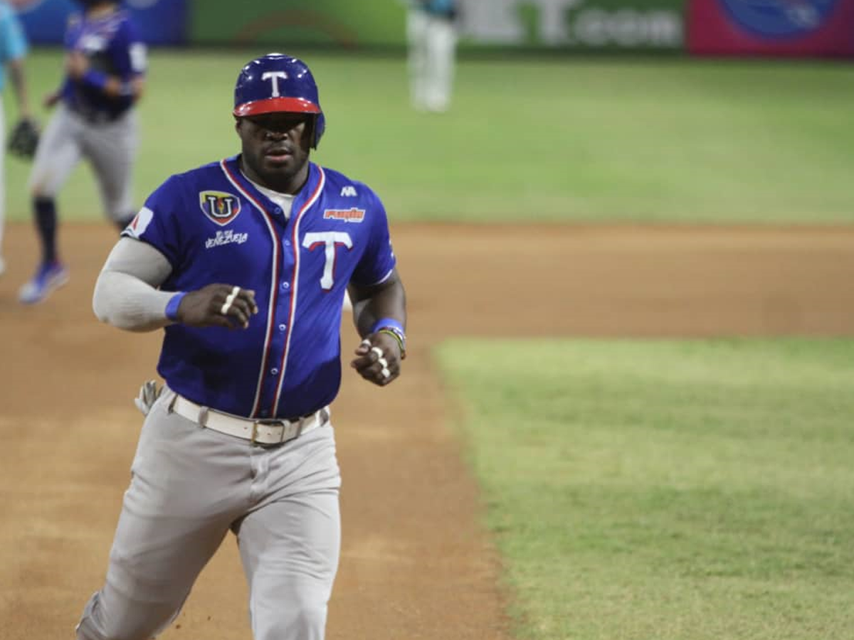 Temas extradeportivos mantienen a Yasiel Puig lejos de MLB
