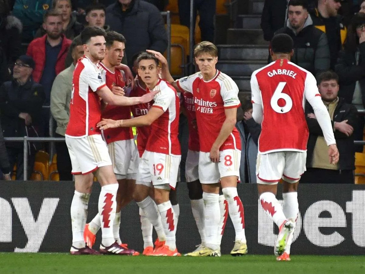 Arsenal retoma el liderado de la Premier League