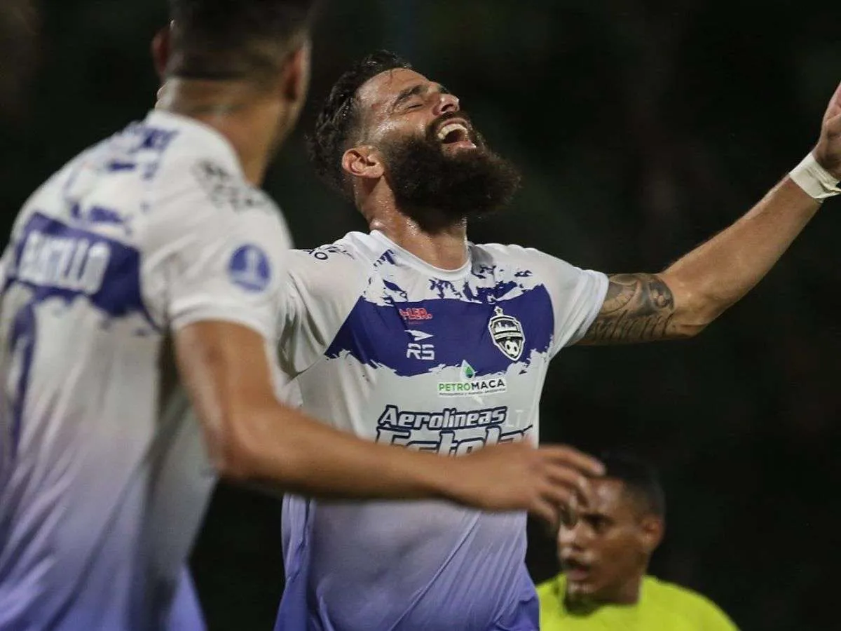 Jhon Chancellor relució en el once ideal de la jornada