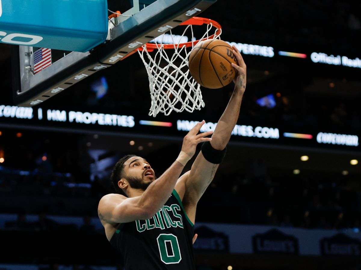 Celtics se recupera y toma ventaja en su serie