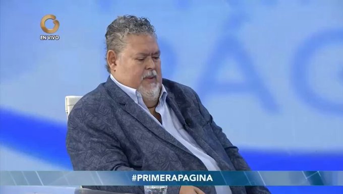 No da entrevistas, no dice nada y hace una campaña vacía