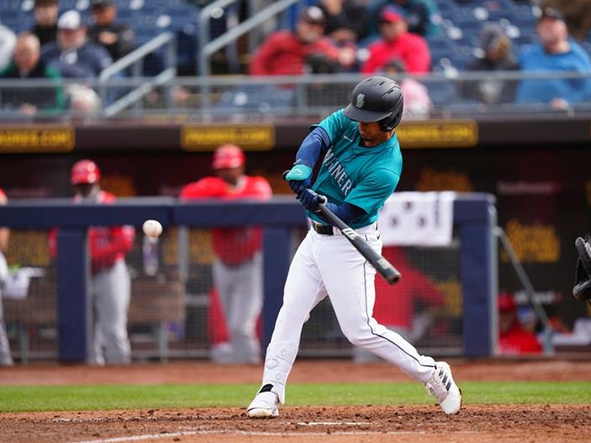 Leonardo Rivas es llamado a MLB por Marineros