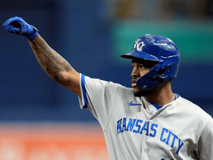 Maikel García bateó su tercer jonrón de la temporada con Kansas City