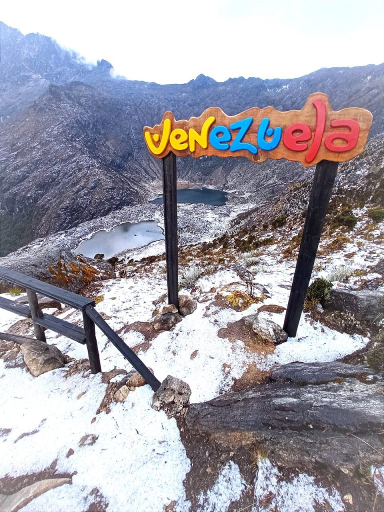 Nevó en la cuarta estación del teleférico de Mérida