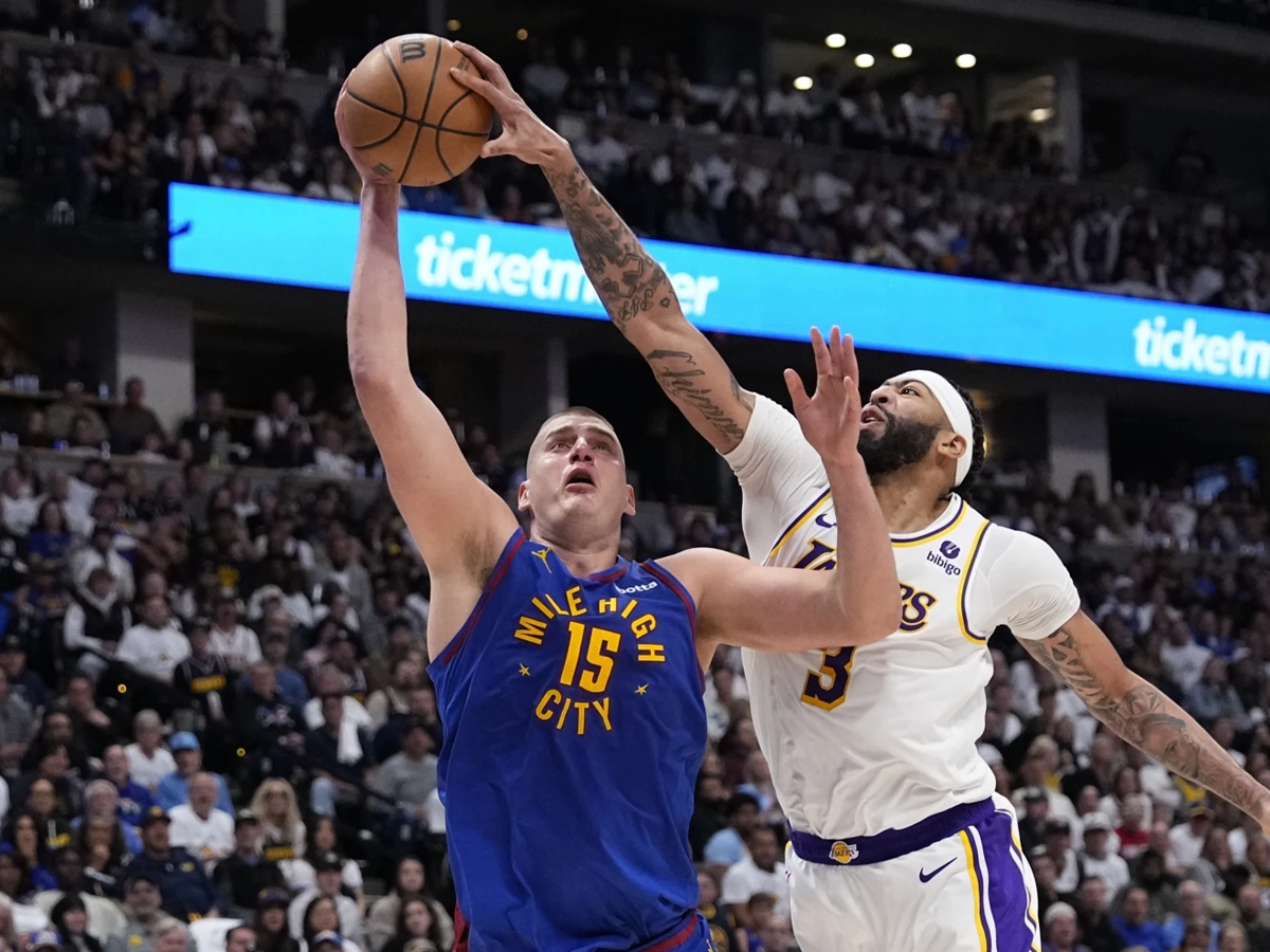 Nuggets picaron adelante sobre Lakers de LeBron