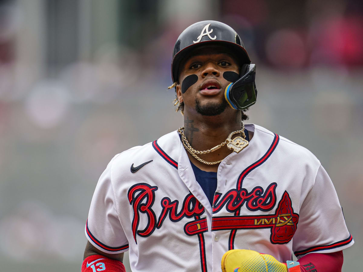 Ronald Acuña estrenó su cuota jonronera
