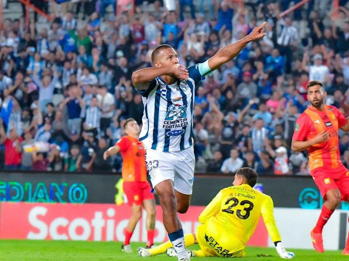 Salomón se roba el show en la Concachampions