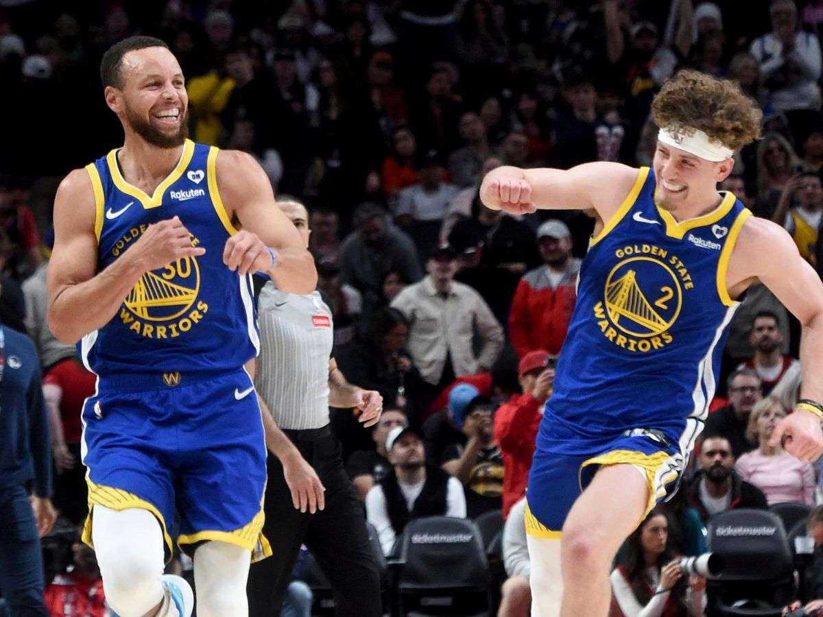 Curry domina y remonta a los Portland