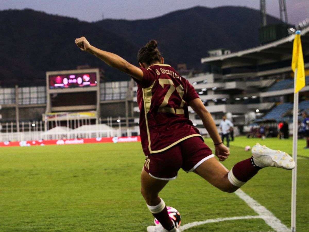Vinotinto femenina goleó a Panamá