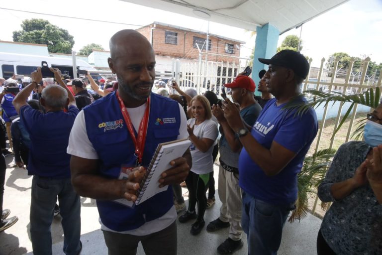 Aragüeños se sumaron con entusiasmo a la consulta popular