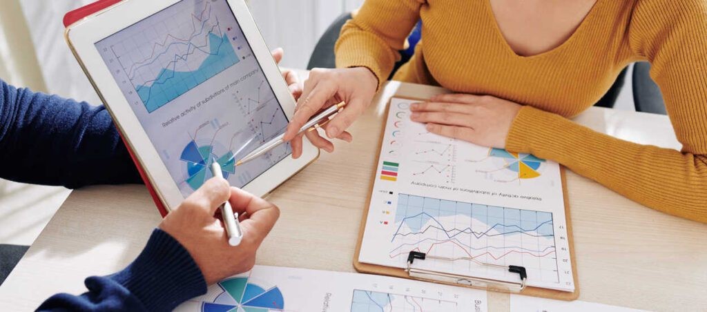 Análisis de Riesgos Financieros en los Mercados Globales: Un Enfoque Integral para la Gestión de Inversiones 