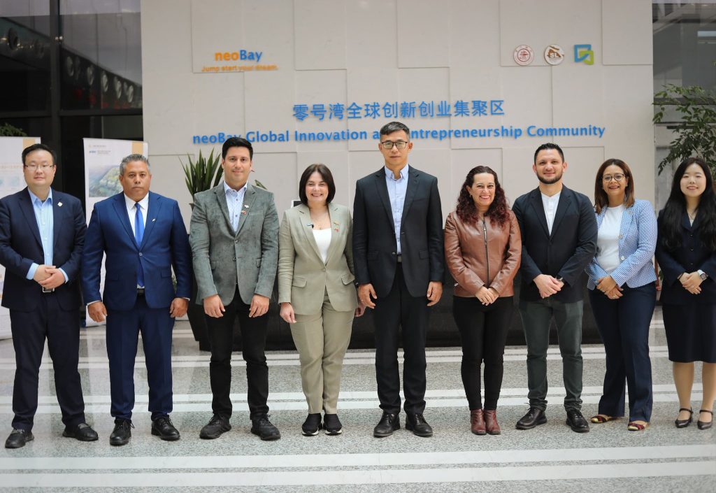 Venezuela y China acuerdan proyectos conjuntos en parques científicos tecnológicos