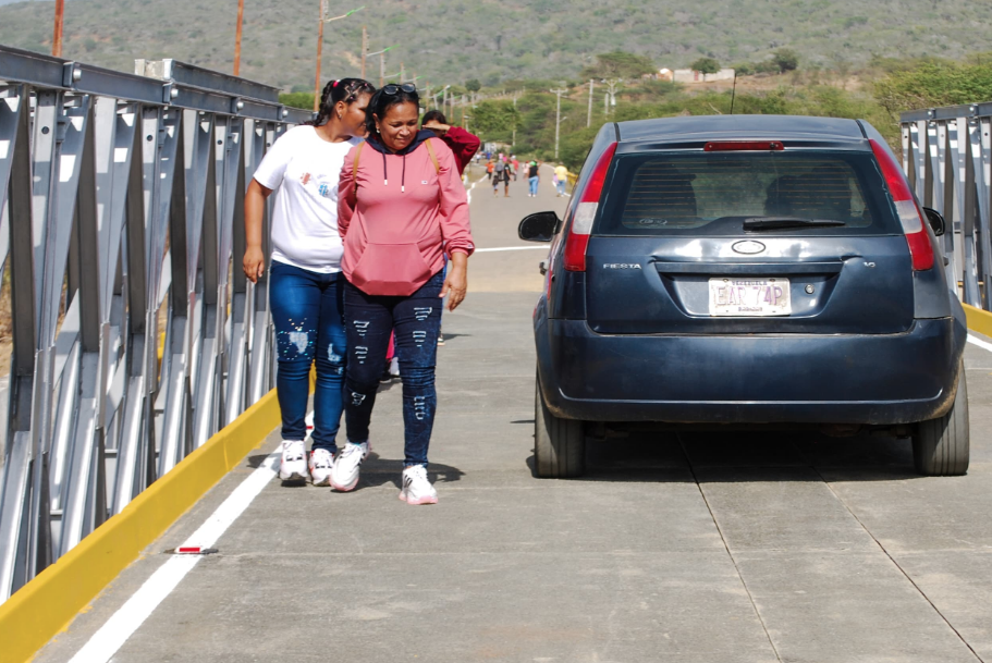 Puente recuperado en la Vela de Coro beneficia a 300 familias