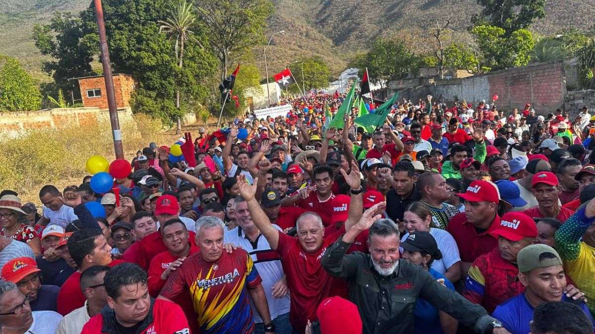 Cabello: la oposición solo quiere robarse el petróleo