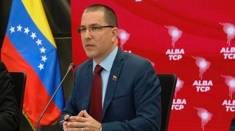 Arreaza a Almagro: usted avala crímenes de lesa humanidad contra Palestina