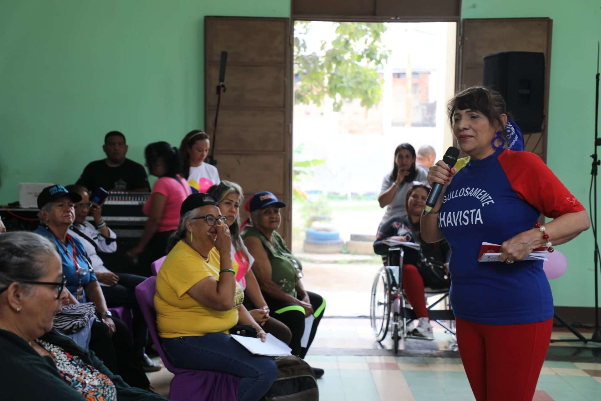 Adultos mayores debaten Ley de Pensionadas y Pensionados frente al bloqueo