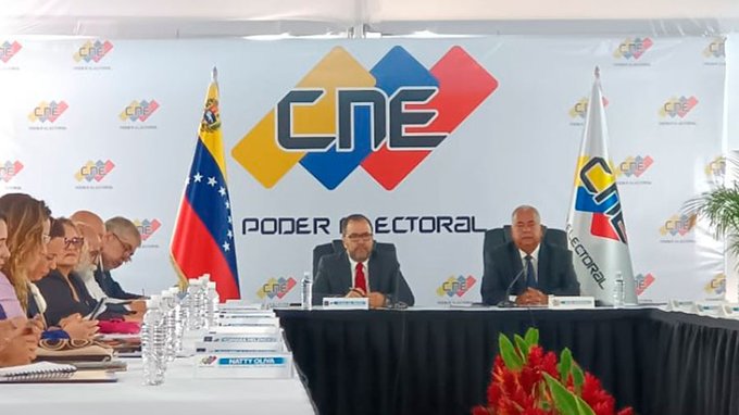 Unión Europea levantó "sanciones" al presidente del CNE