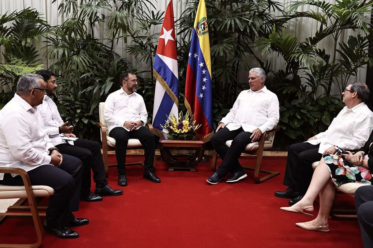 Canciller Gil sostuvo reunión con Díaz-Canel