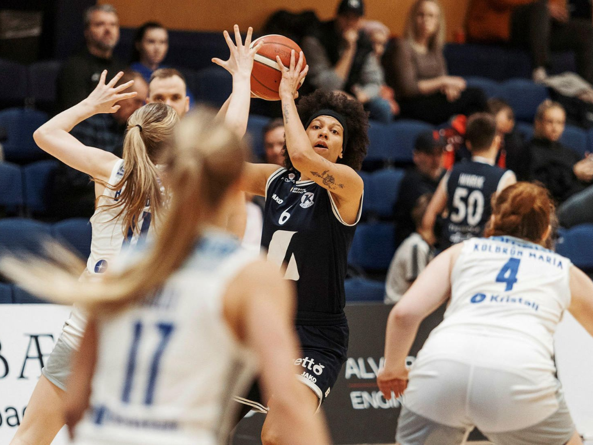 Daniela Wallen levantó título de Liga con Keflavik