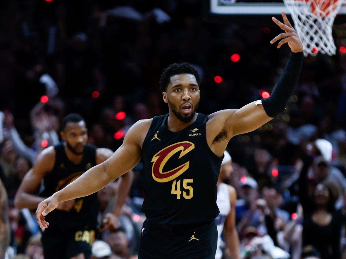 Cavs vence a Magic y toma ventaja