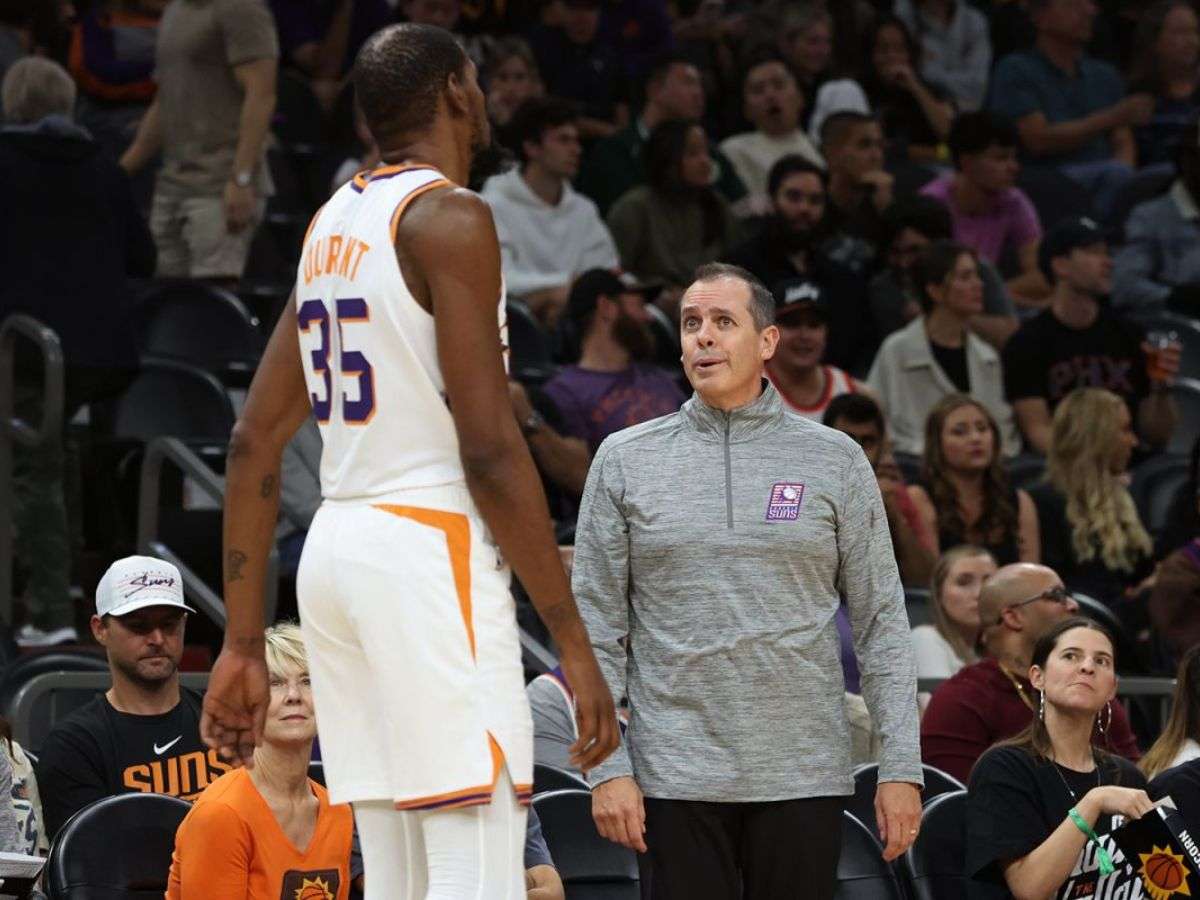 Suns despiden al técnico Frank Vogel