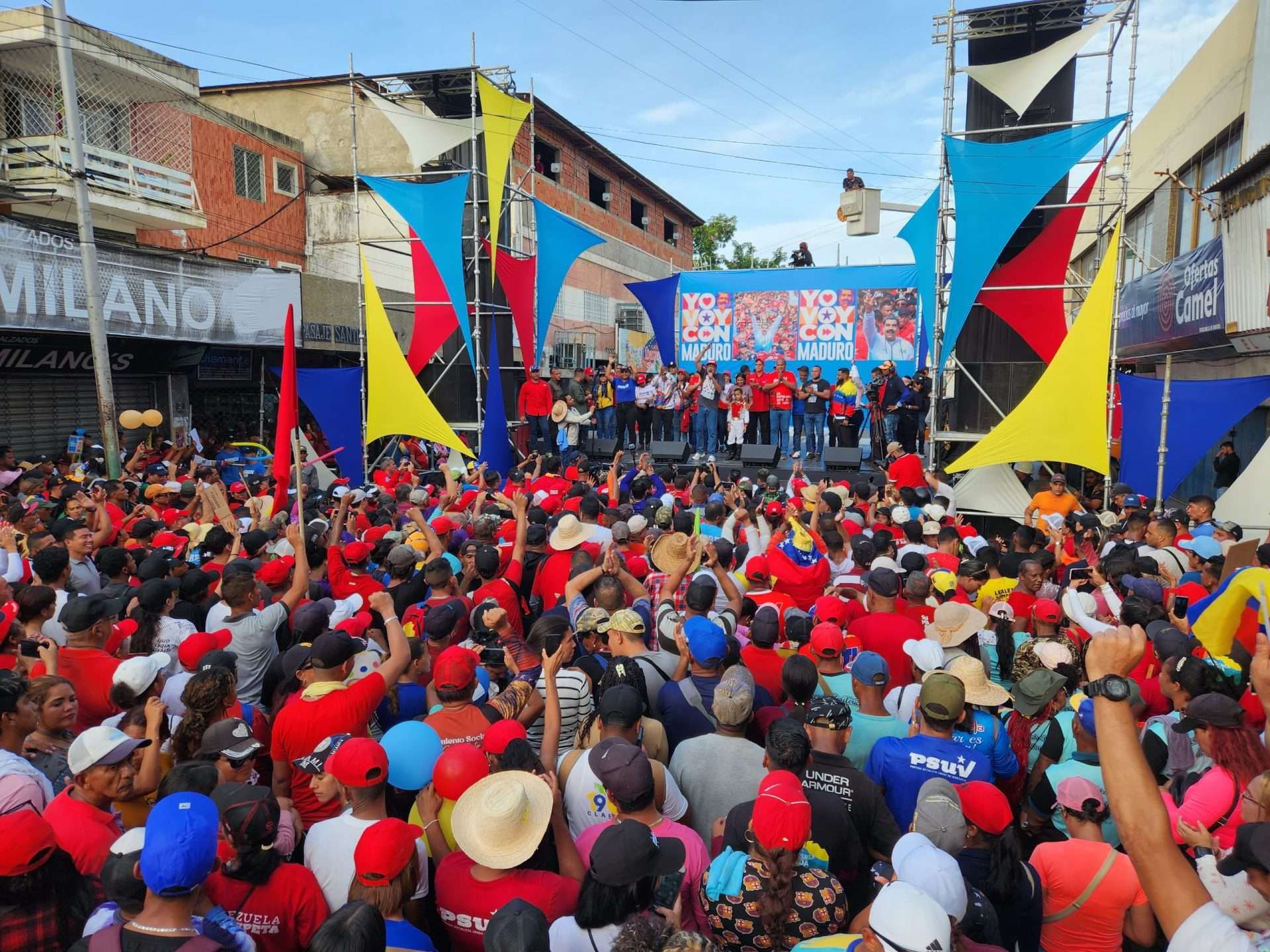 Pueblo de Sucre ratificó el respaldo contundente al presidente Maduro 