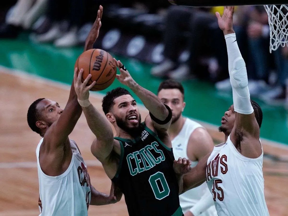 Celtics dominó el tabloncillo ante Cavs