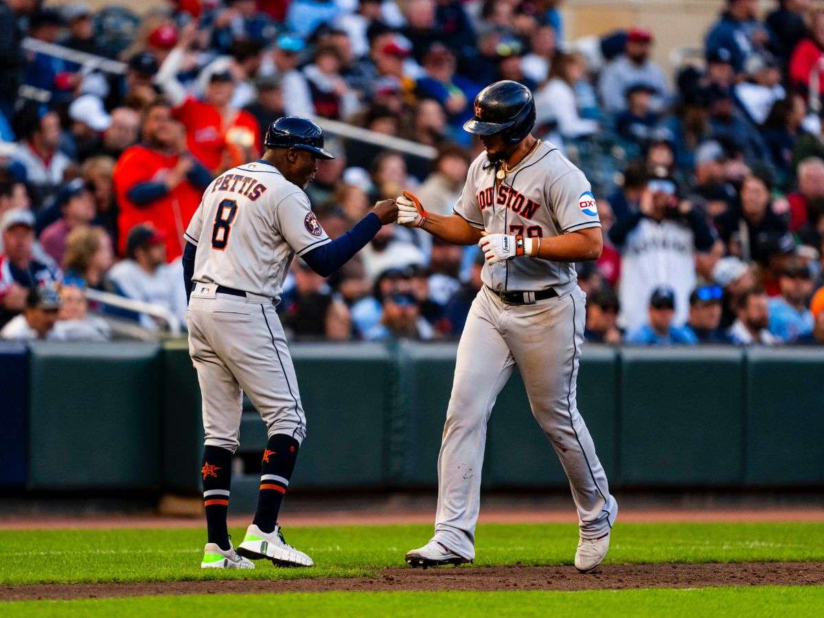 José Abreu estará fuera por recuperación