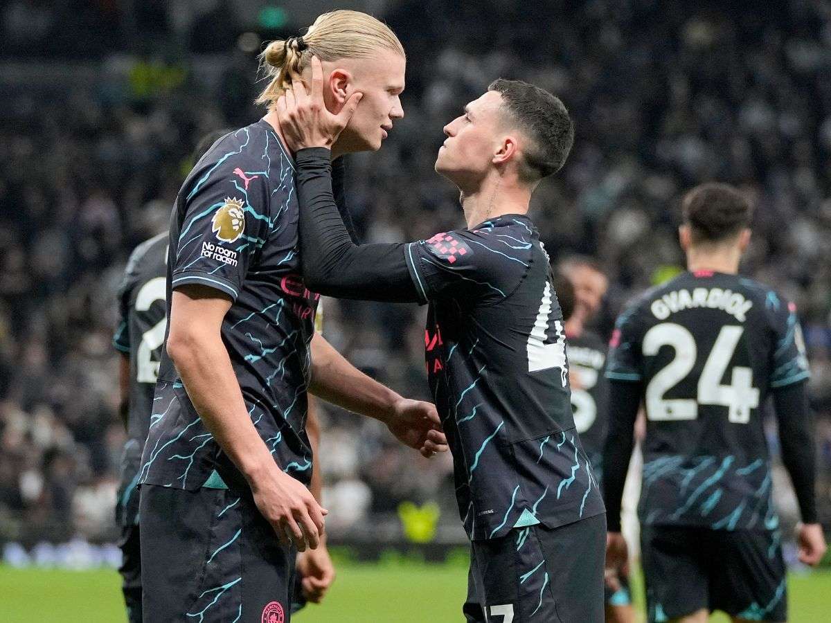 El Manchester City acaricia el título de la Premier