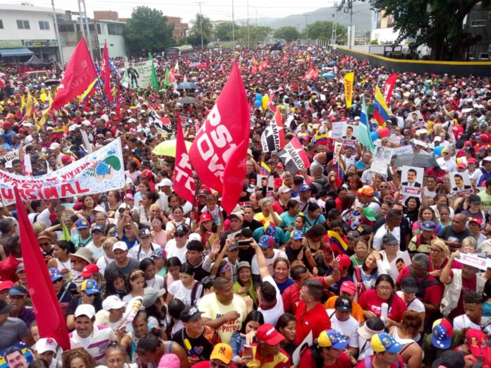 El PSUV marchó en La Victoria en apoyo a Nicolás Maduro