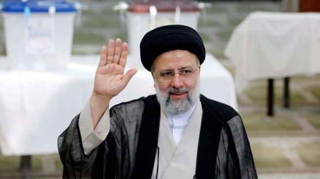 Irán llora a su presidente mientras se abre una nueva etapa de incertidumbre política