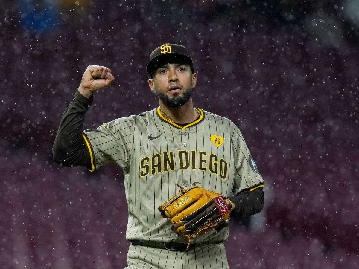 Suárez revalida su nivel como cerrador en Padres
